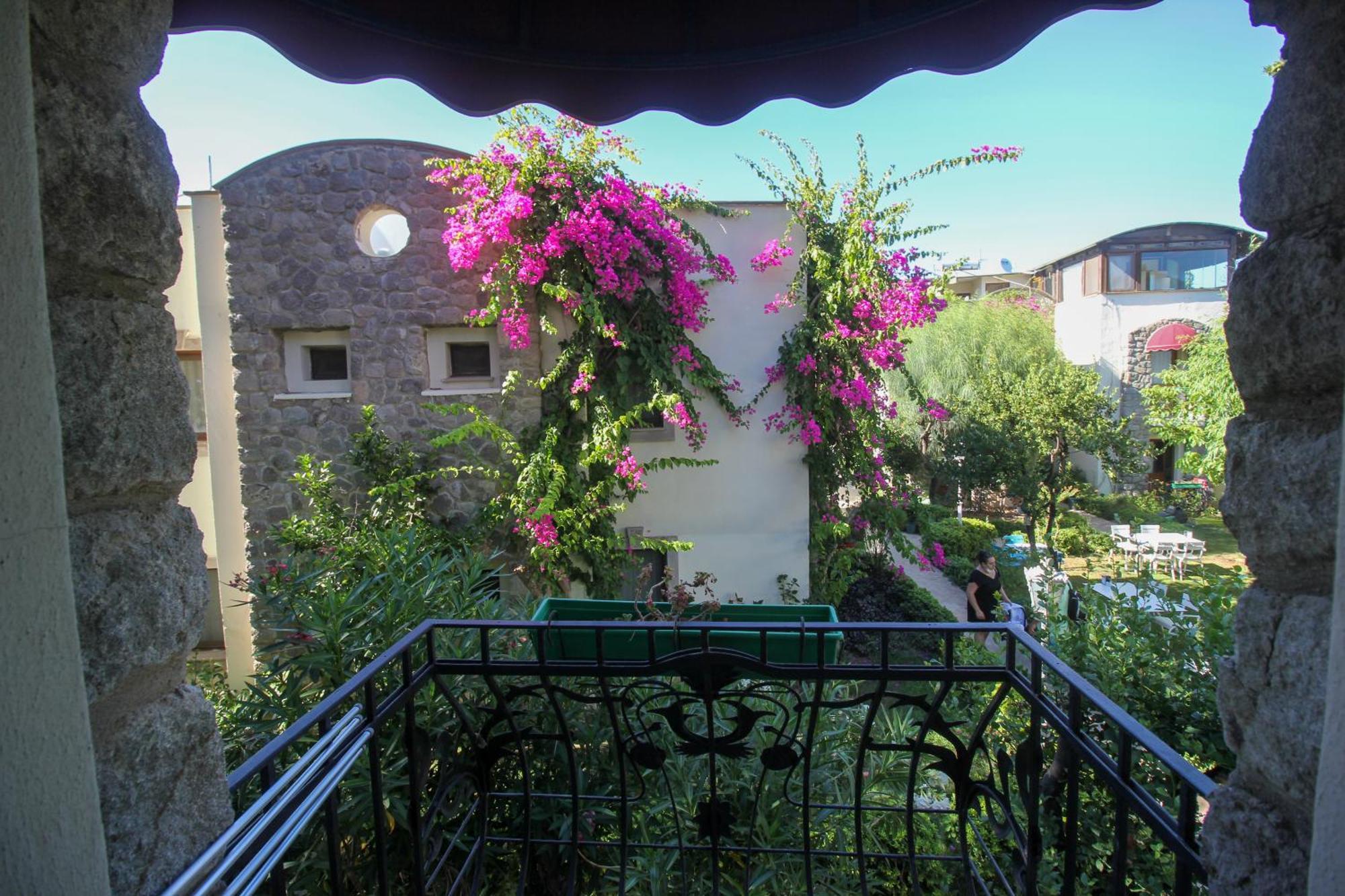 בודרום Bella Garden Hotel מראה חיצוני תמונה
