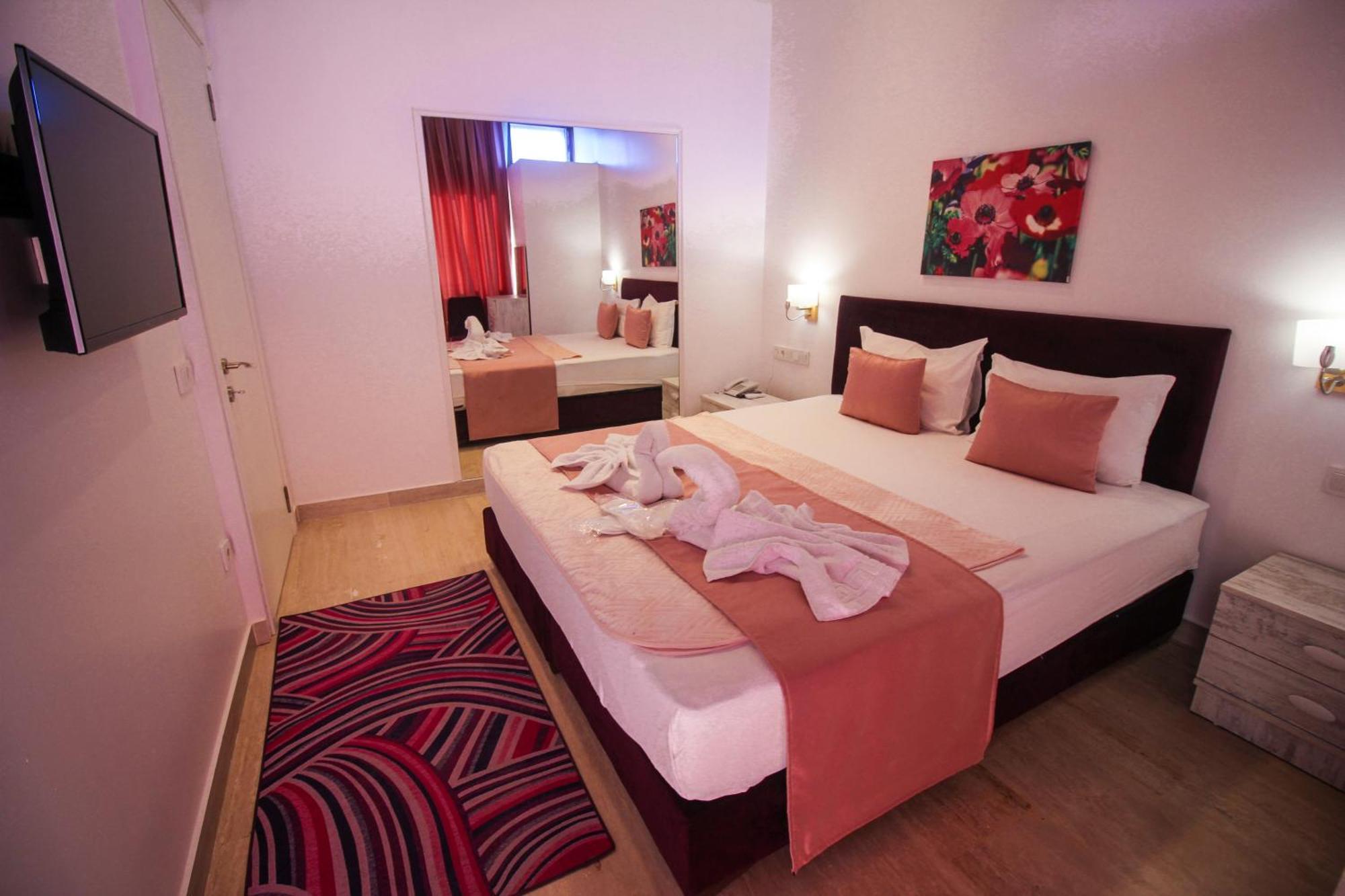 בודרום Bella Garden Hotel מראה חיצוני תמונה