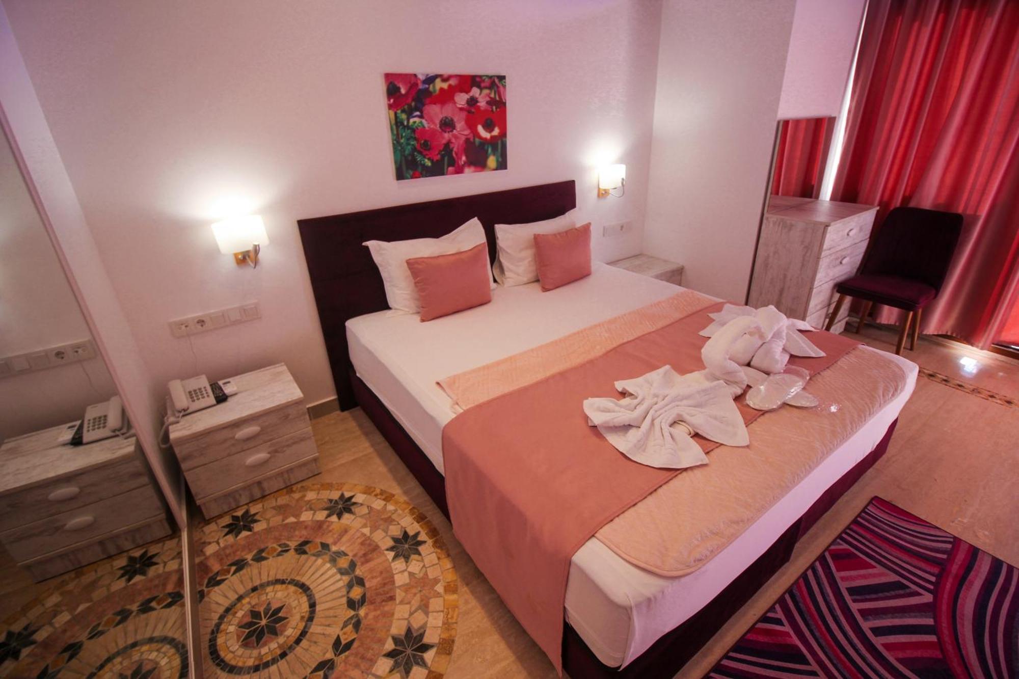 בודרום Bella Garden Hotel מראה חיצוני תמונה