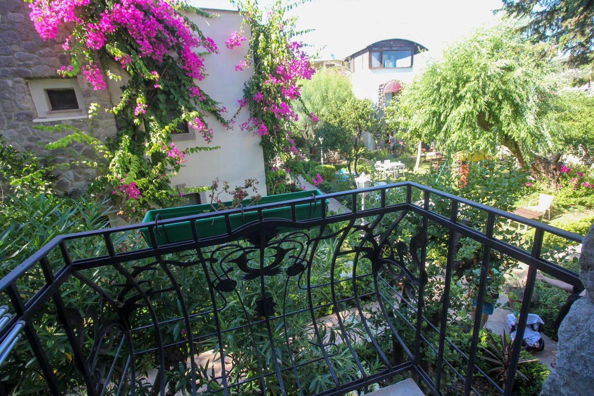 בודרום Bella Garden Hotel מראה חיצוני תמונה